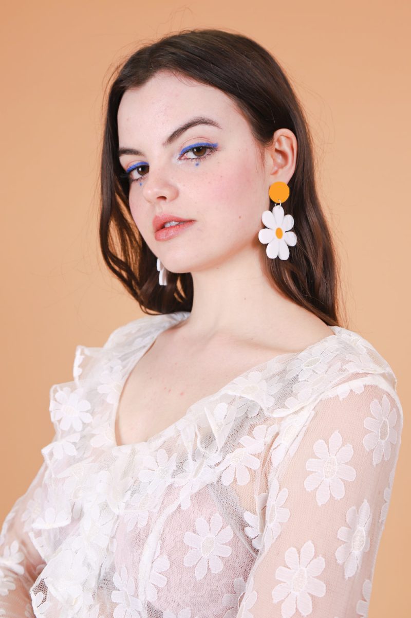 Daisy Earrings 01