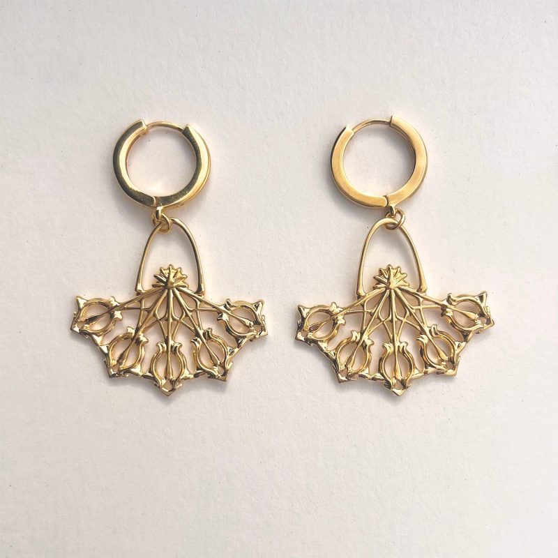 Daphnegoldearrings m