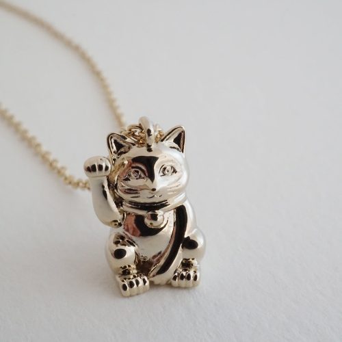 LuckyCatCharmNecklaceGold2