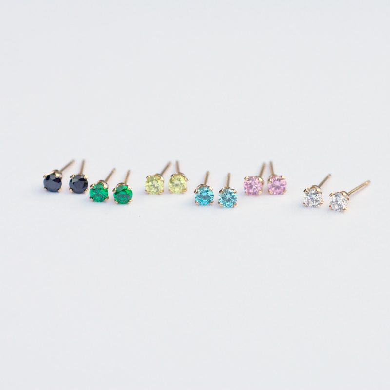 Marilyn Studs in a Row DETAIL MEY BG