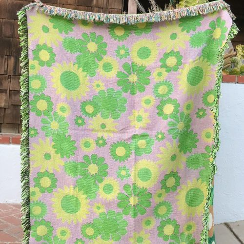 MiracleEyeGreenDaisyBlanket 3