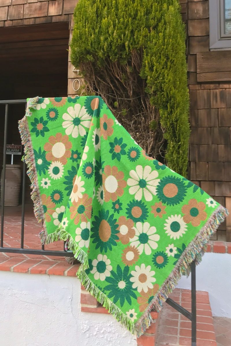 MiracleEyeGreenDaisyBlanket 5