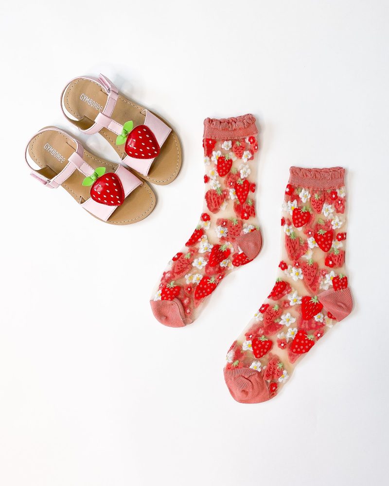 SOCKCandyStrawberryDaisyKidsSocksheerstrawberrysocksforkids