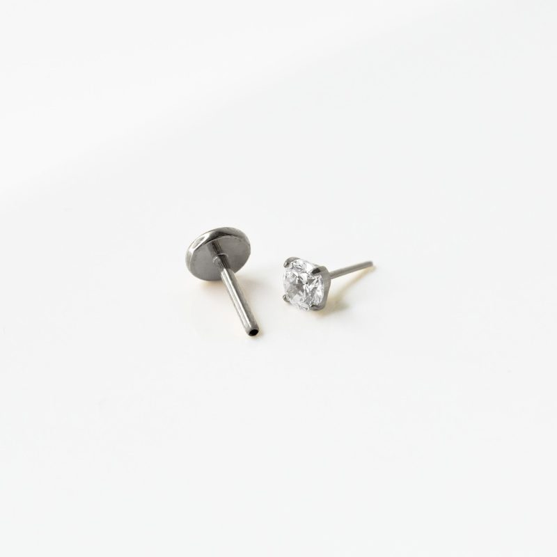 SolitaireFlatBackSleeperEarrings Silver FL 01