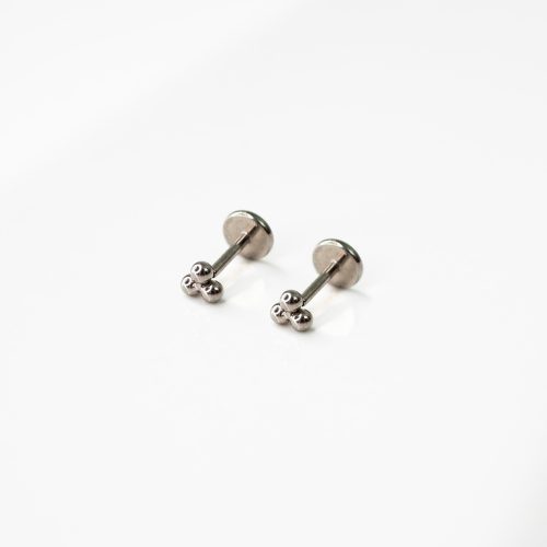 TinyTrioFlatBackSleeperEarrings Silver 01