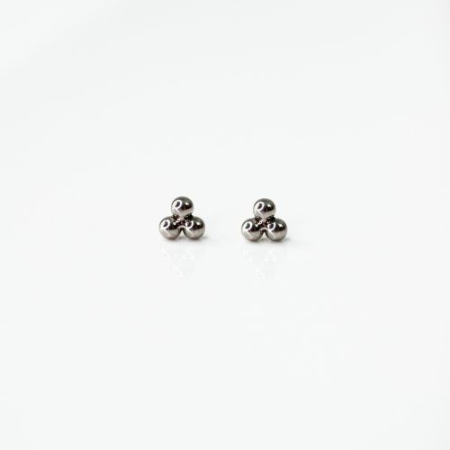 TinyTrioFlatBackSleeperEarrings Silver 02