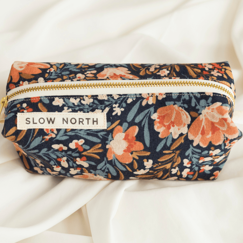 Travel Pouch Pom Blossom Slow North 1