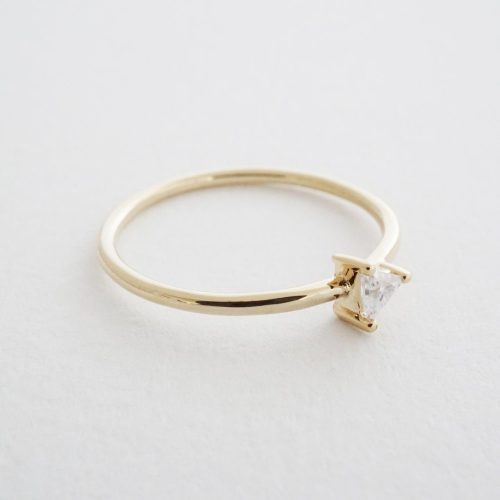 Triangle Solitaire Ring Gold 2