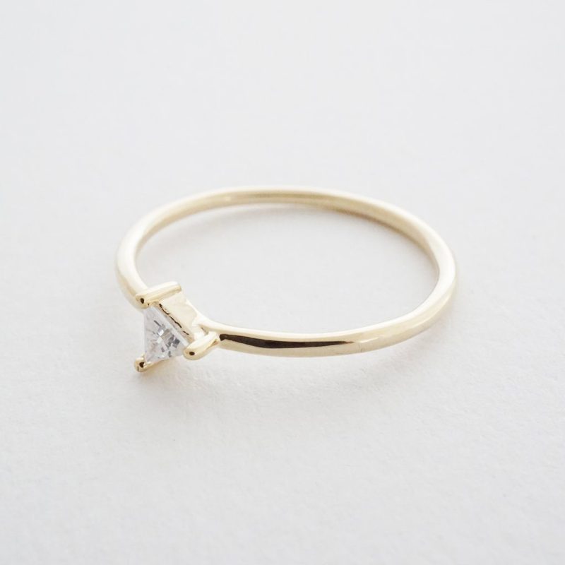 Triangle Solitaire Ring Gold 3