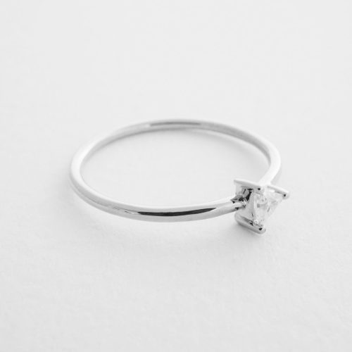 Triangle Solitaire Ring Silver 2