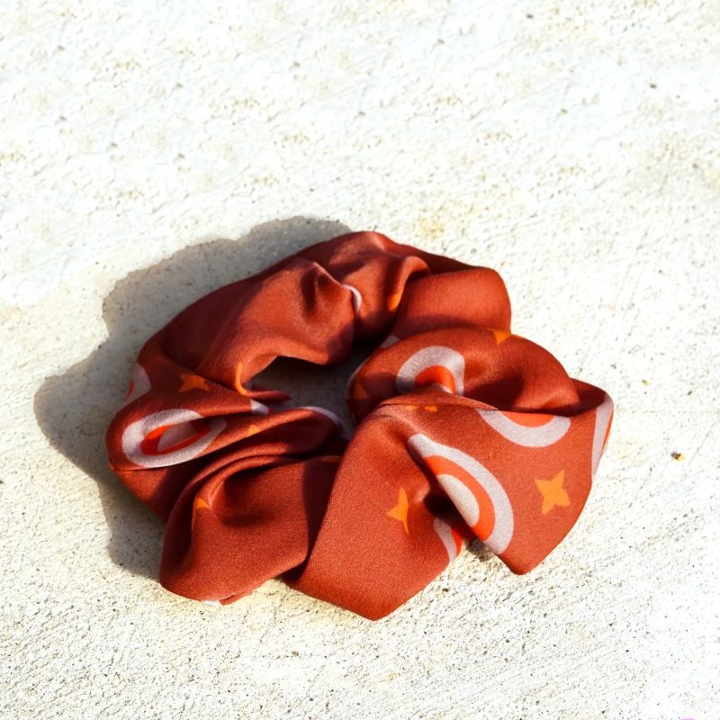 bulleyeScrunchie product 1024x1024 2x 30c65643 1729 4f35 904b 374fd25f7346