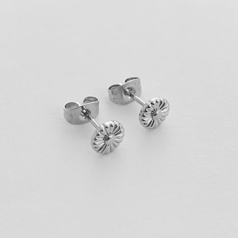 daisystudssilver2