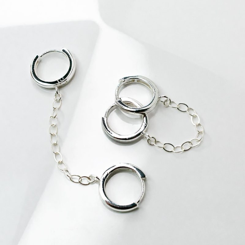 drape locking huggie earrings silver 03