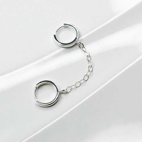 drape locking huggie earrings silver 04