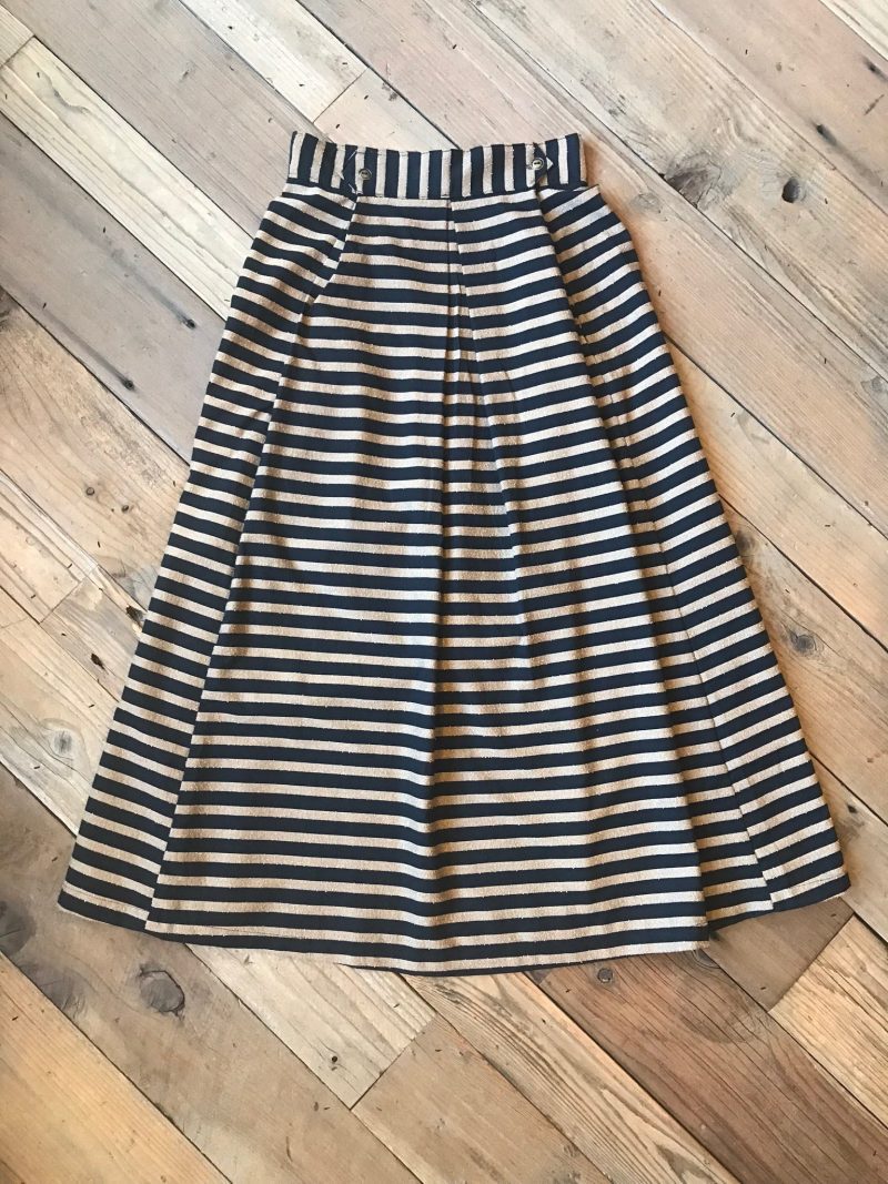 field day apparel rue skirt black stripe pockets