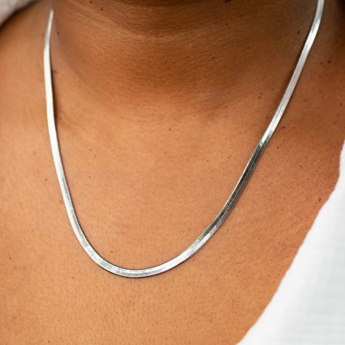 gigi herringbone chain necklace silver om 01