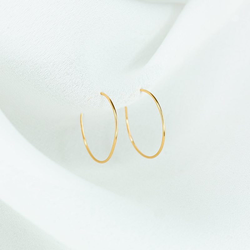 weightless xs hoops 14k gold 1