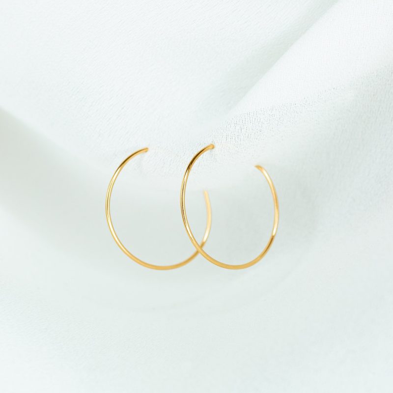 weightless xs hoops 14k gold 2